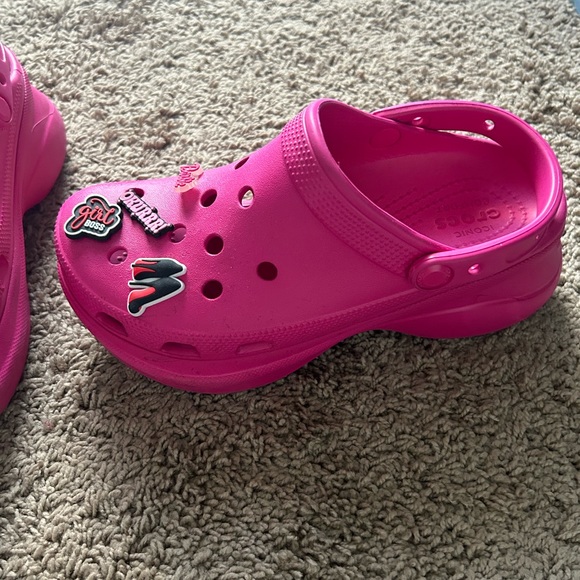 Hot Pink platform crocs!!! 💕 - Picture 4 of 6